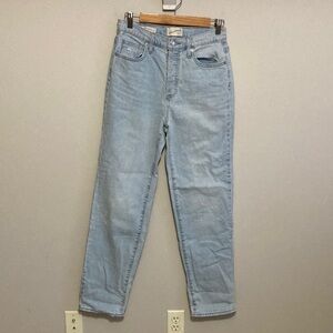 Universal Thread Light Wash Straight Leg Jeans, Women’s Size 6, High Rise 90s